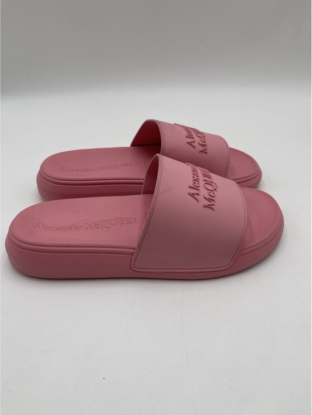 Alexander McQueen women's logo slides in pastel pink rubber Size 39.5